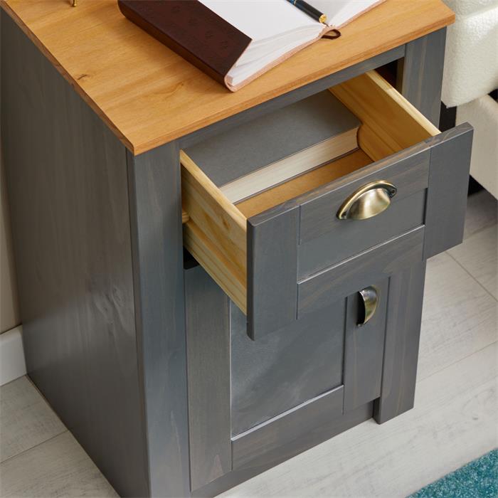 Table de chevet BOLTON avec 1 tiroir et 1 porte, en pin massif lasuré gris anthracite et brun